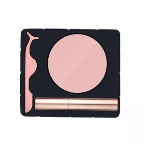 Makeup - Magnetic Eyeliner & Eyelash Kit with Applicator Makeup - Magnetic Eyeliner & Eyelash Kit with Applicator